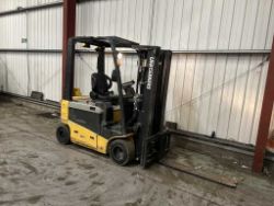 **(INCLUDES CHARGER)**2015 UNICARRIERS JAG1N1L18T – ELECTRIC 3-WHEEL FORKLIFT