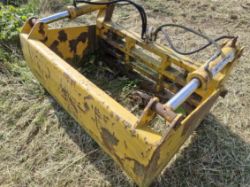 TWIN RAM SHEAR GRAB ATTACHMENT