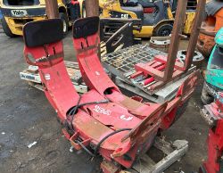 2008 BOLZONI AR-30RJ0-13E PAPER ROLL CLAMP