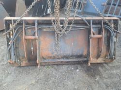 ALBUTT 4-IN-1 BUCKET ATTACHMENT