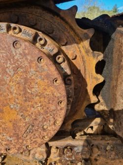 JCB JS200 / JS220 FINAL DRIVE WITH TRACK MOTOR & SPROCKET