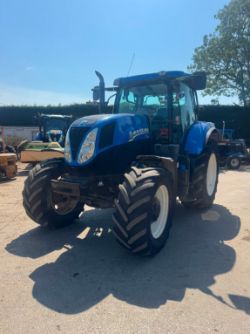 NEW HOLLAND T7.210 AGRICULTURAL TRACTOR