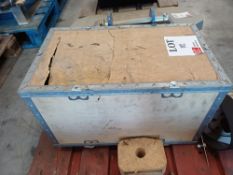 Rhinox manual quick hitch , to crate