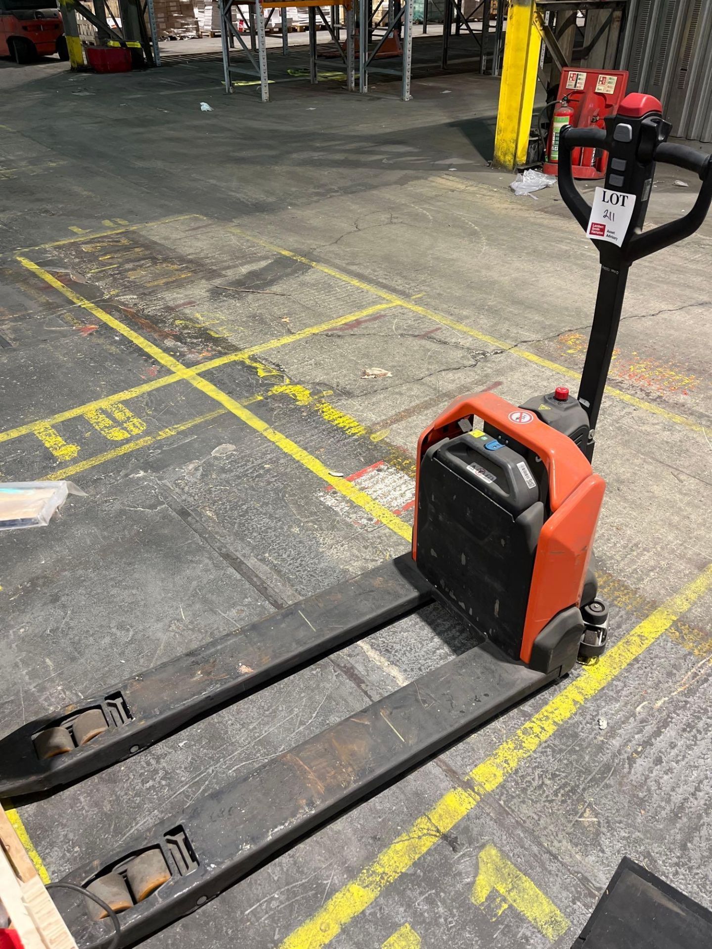Toyota LHE130 1300kg electric pallet truck (2024)