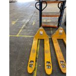 2000kg manual pallet truck