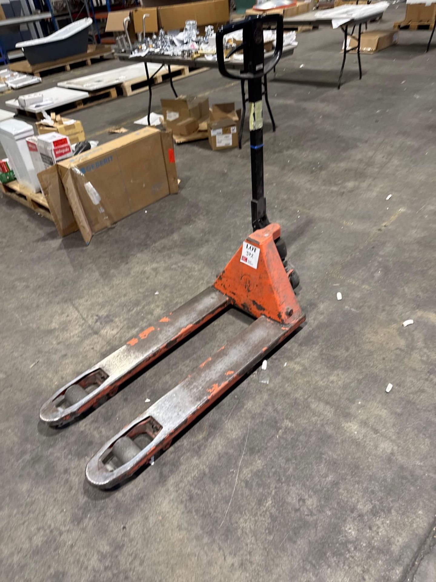 BT 2300kg manual pallet truck - Image 2 of 4