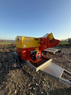 Hamm Tandem Rollers, Asphalt Paver & Kindling Machine