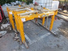 Probust SG PGL2 scissor block grab attachment LOLER: This lot has no record of Thorough Examination.