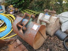 Two excavator buckets Pin diameter: 40mm Pin gap: 180mm Pin center: 380mm Please note; This LOT is