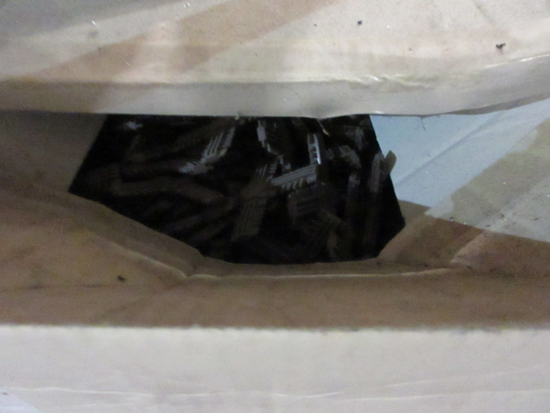 Quantity of consumable stock including aluminium struts, spacers, joiners, flex keys, thermo - Image 2 of 20