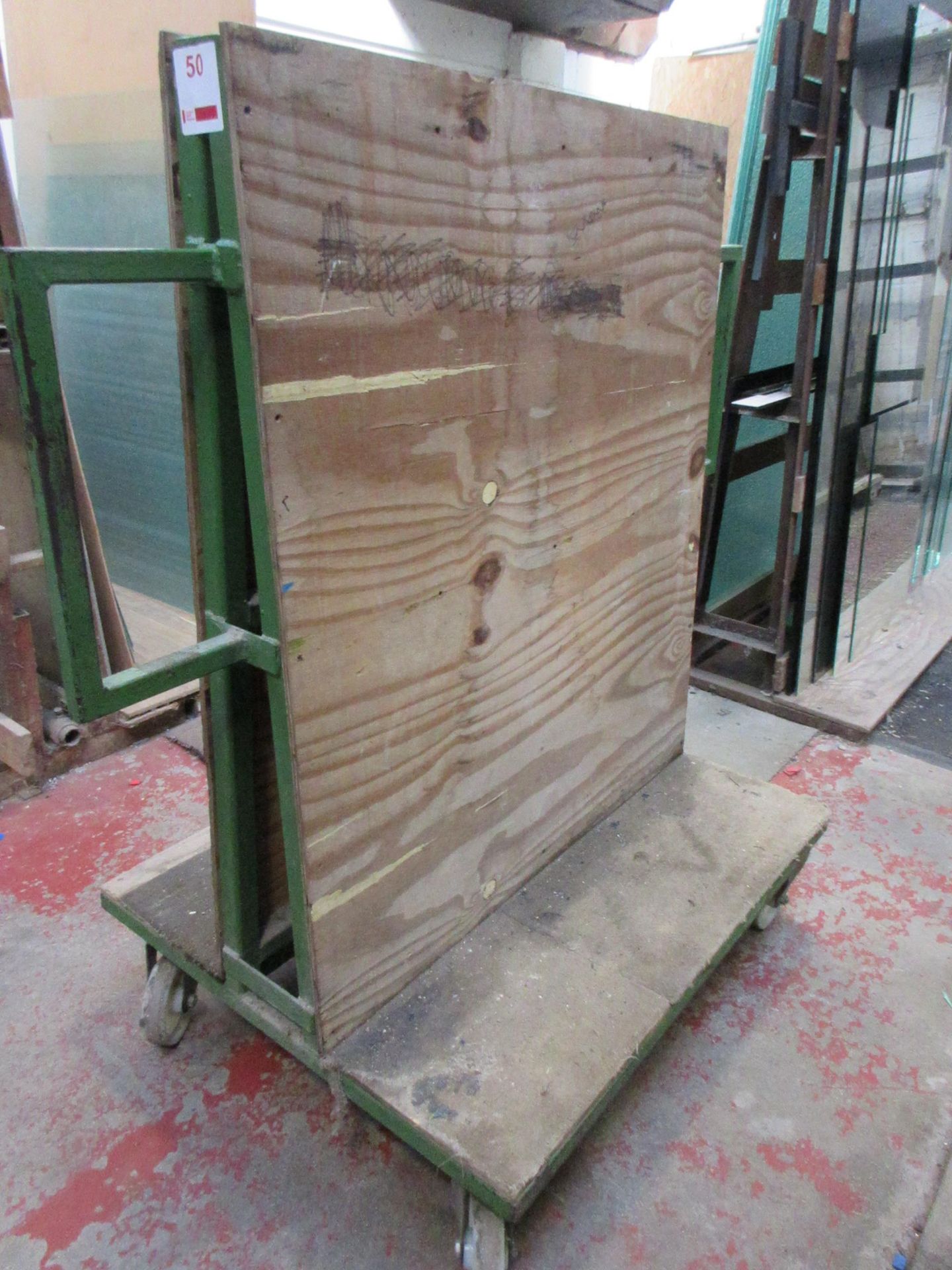 Mobile metal frame double sided glass rack, 1100 x 900 x H:1500mm - Image 2 of 3