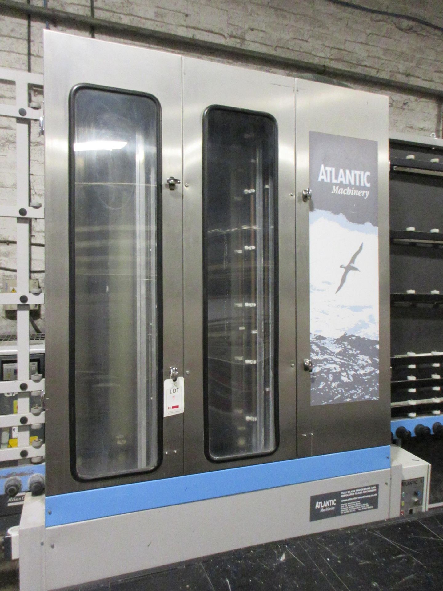 Atlantic Machinery Atlantic 6 pass through glass washer type 068, serial no. 3660 (2012) with 1950 x - Image 2 of 9