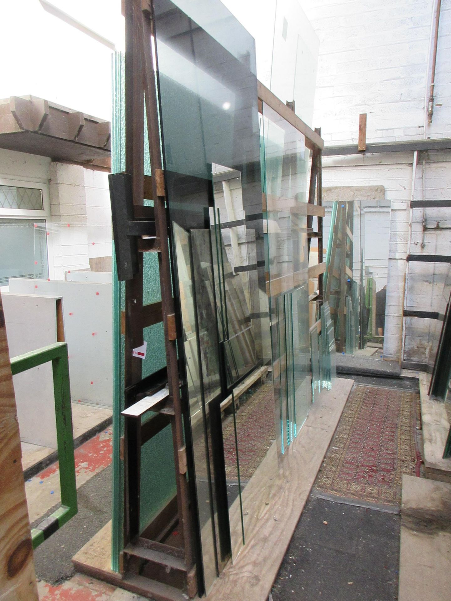 Static metal frame double sided glass rack, 3100 x 900 x H:2500mm