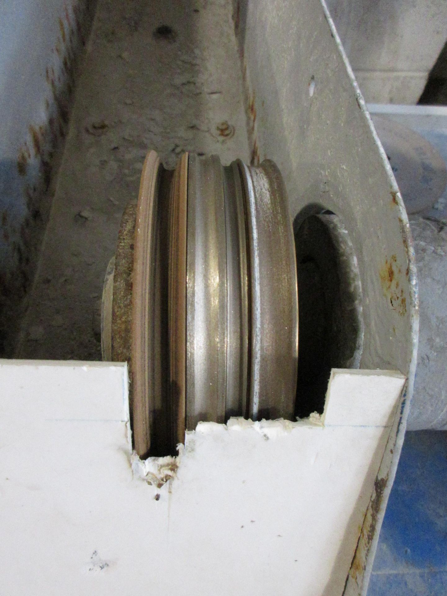 Un-named shape glass edging machine PoWRA: A ‘point of work’ risk assessment must be completed, - Image 2 of 4