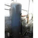 Vertical air receiver, PS 11.0 bar PoWRA: A ‘point of work’ risk assessment must be completed,