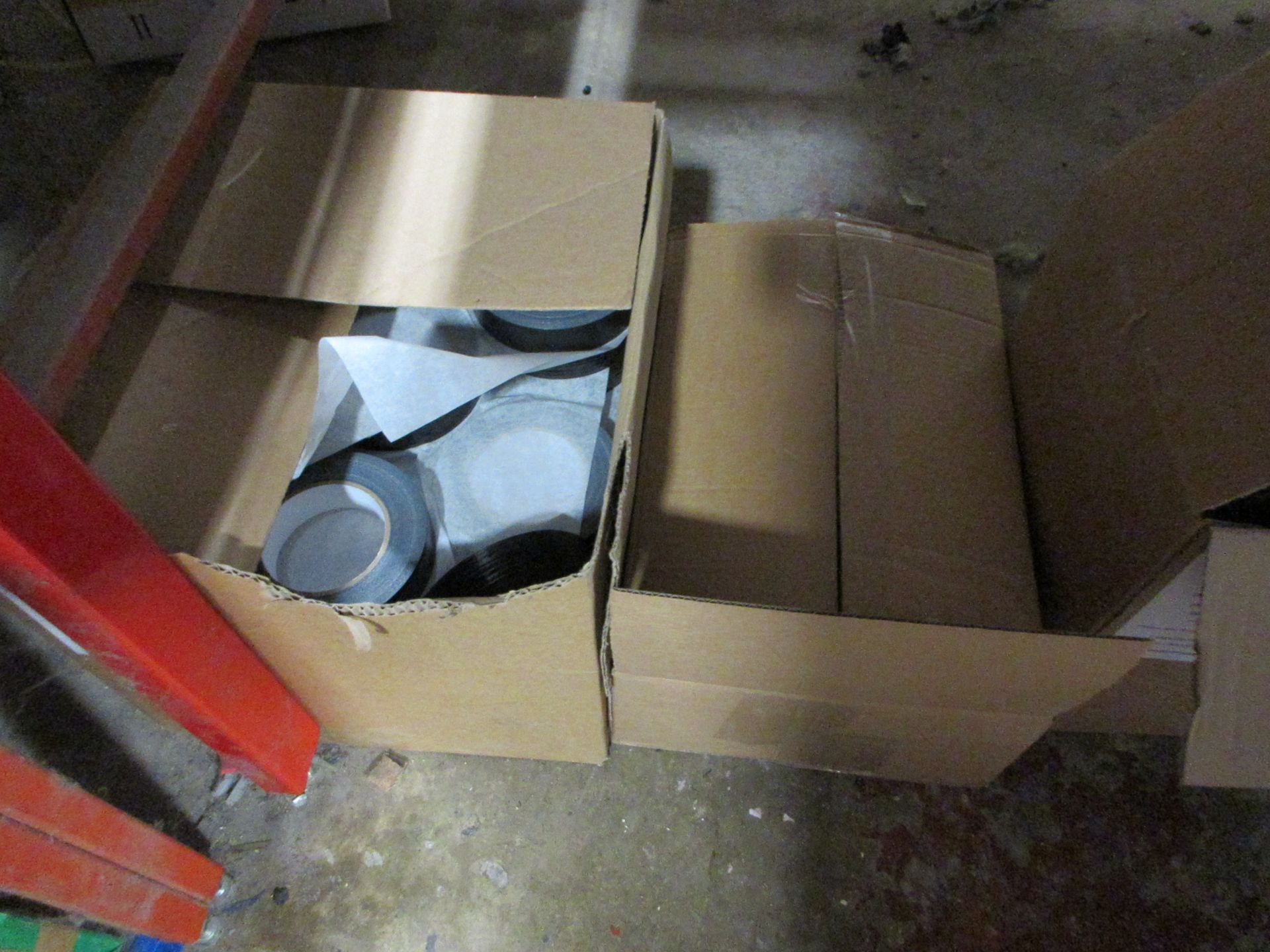 Quantity of consumable stock including aluminium struts, spacers, joiners, flex keys, thermo - Image 14 of 20