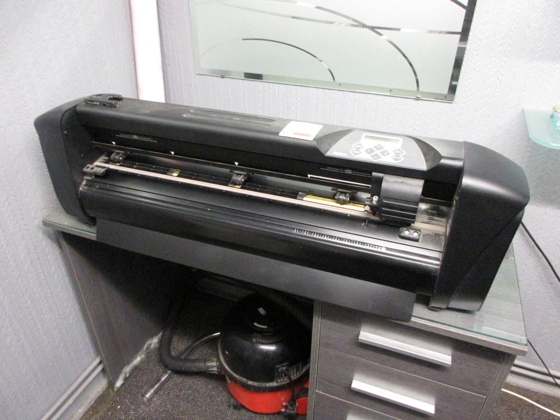 Summa D60R vinyl cutter, serial no. 652001-10005