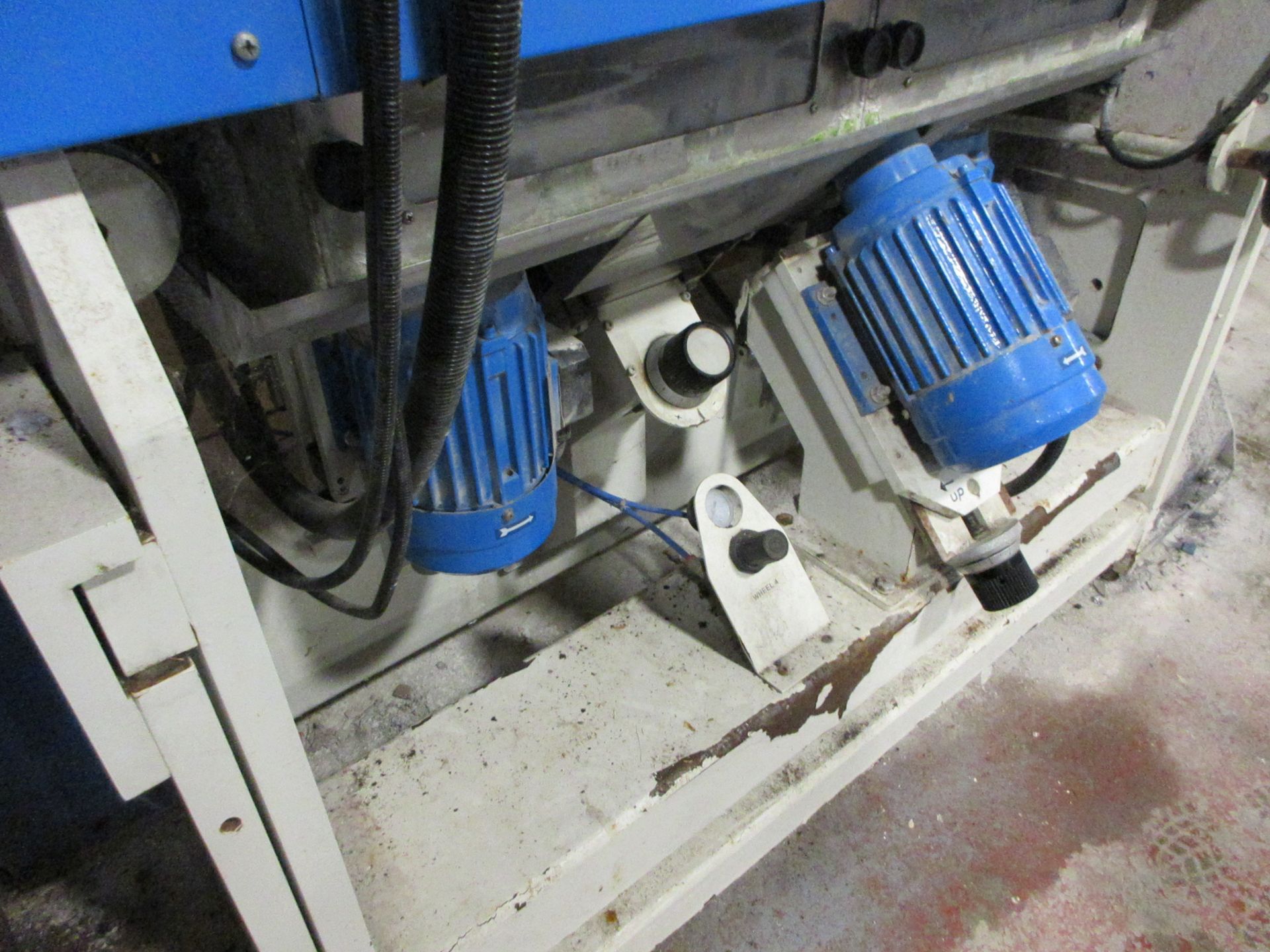 Battellino FP4 glass straight edge grinding machine, serial no. 121 (2017), 4900 x 1350mm roller - Image 4 of 6