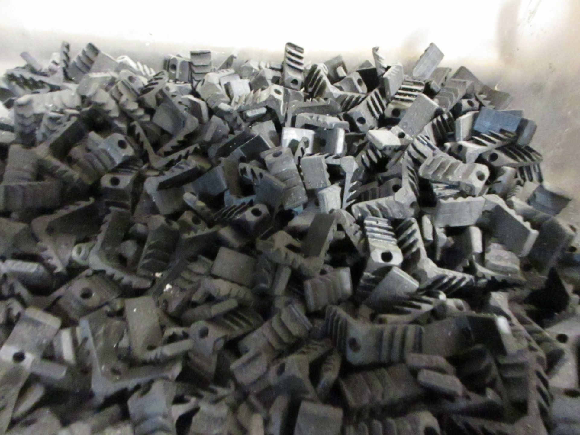 Quantity of consumable stock including aluminium struts, spacers, joiners, flex keys, thermo - Image 8 of 20