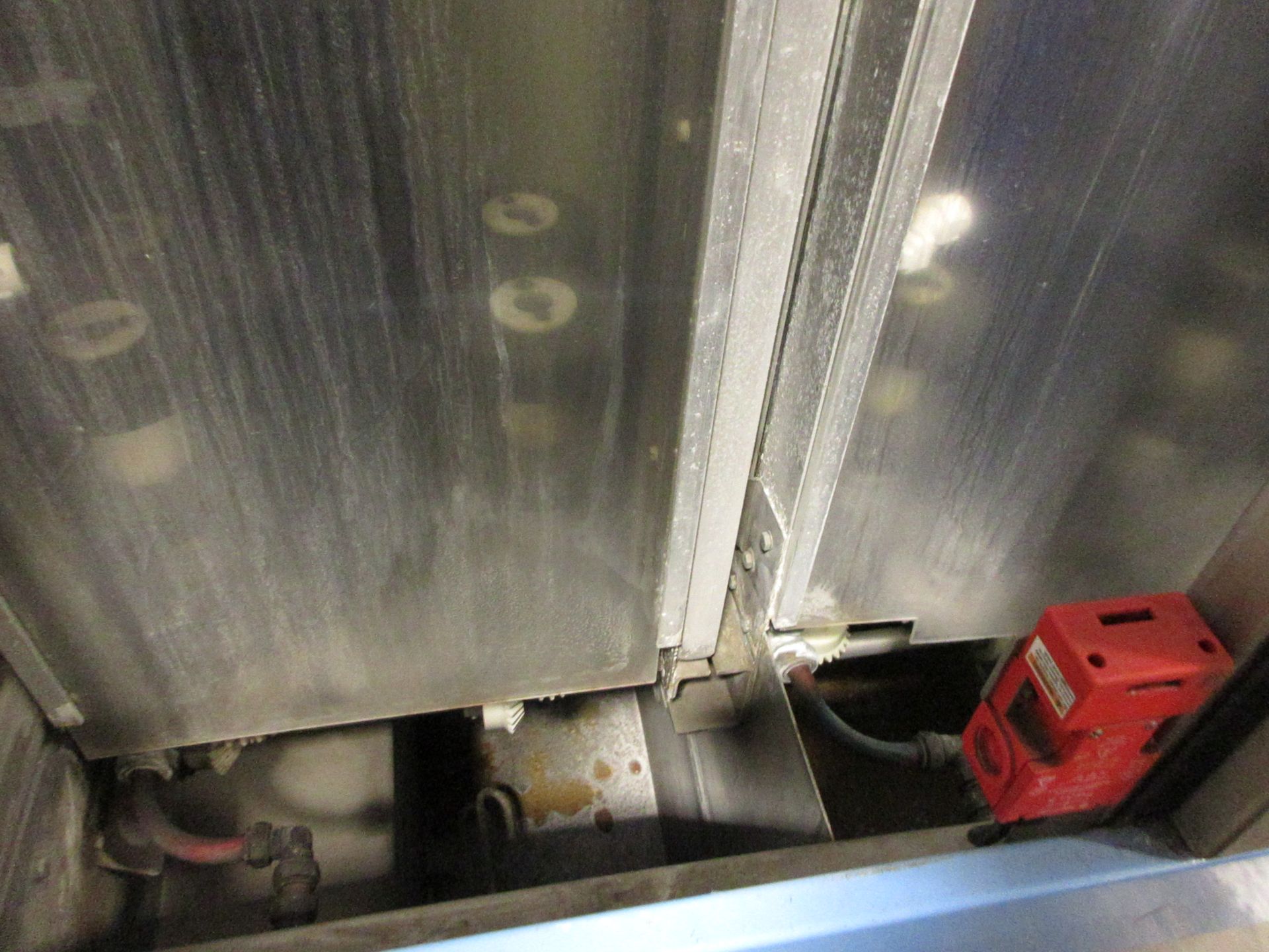 Atlantic Machinery Atlantic 6 pass through glass washer type 068, serial no. 3660 (2012) with 1950 x - Image 7 of 9