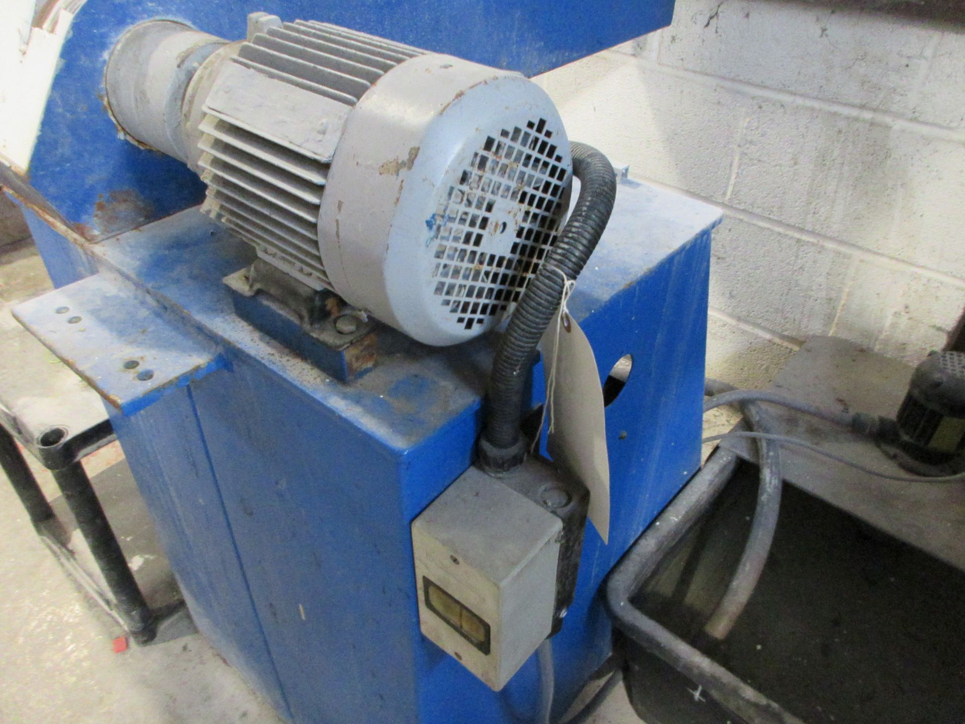 Un-named shape glass edging machine PoWRA: A ‘point of work’ risk assessment must be completed, - Image 3 of 4