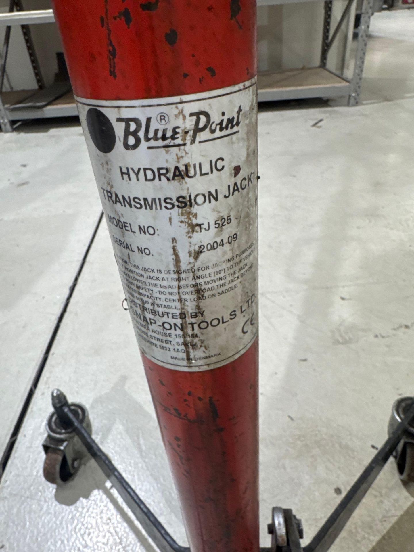 Bluepoint TJ526 hydraulic transmission jack Serial Number: 200409Please ...