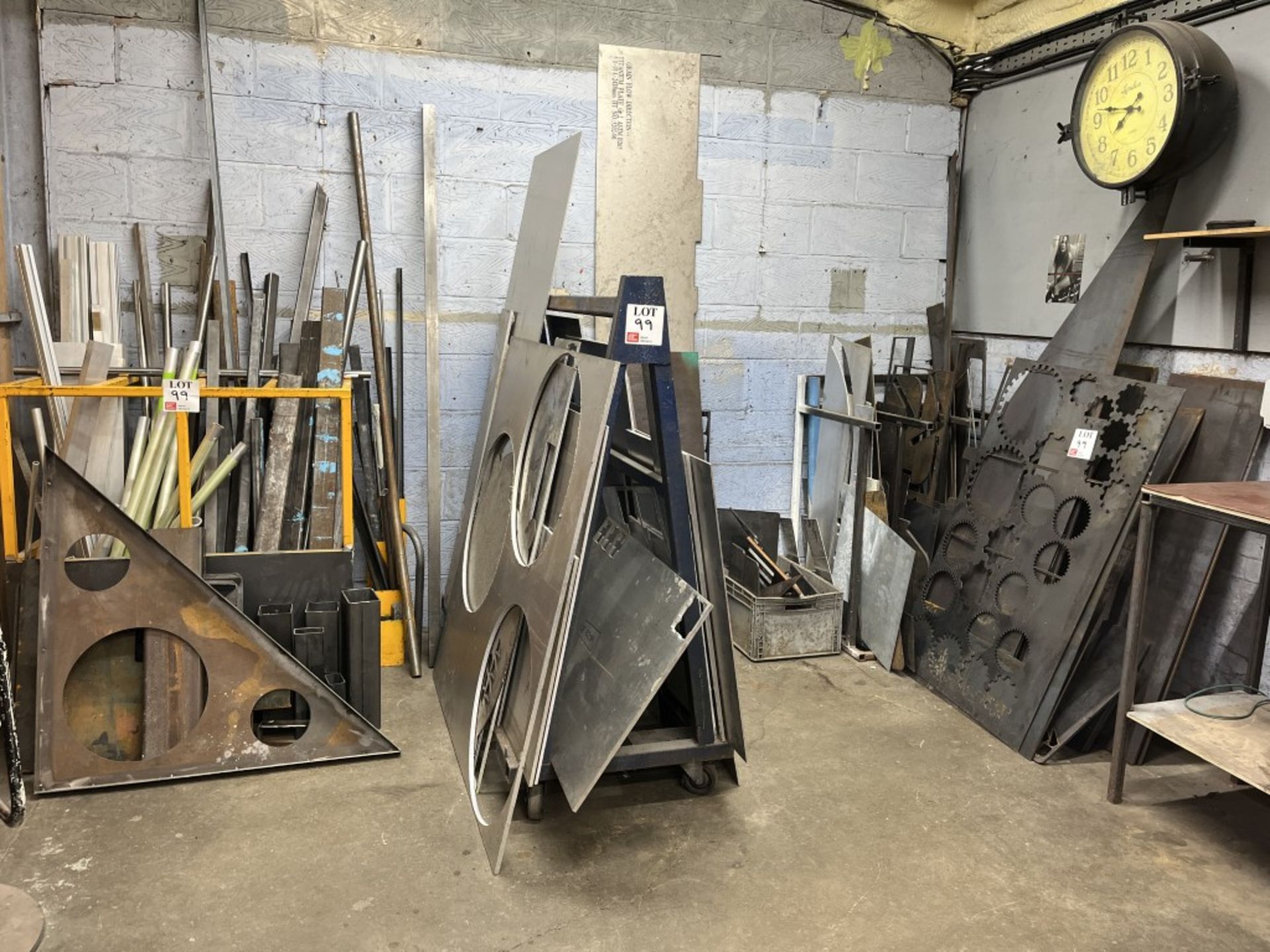Quantity of various metal sheet off-cuts, pipe/tube etc