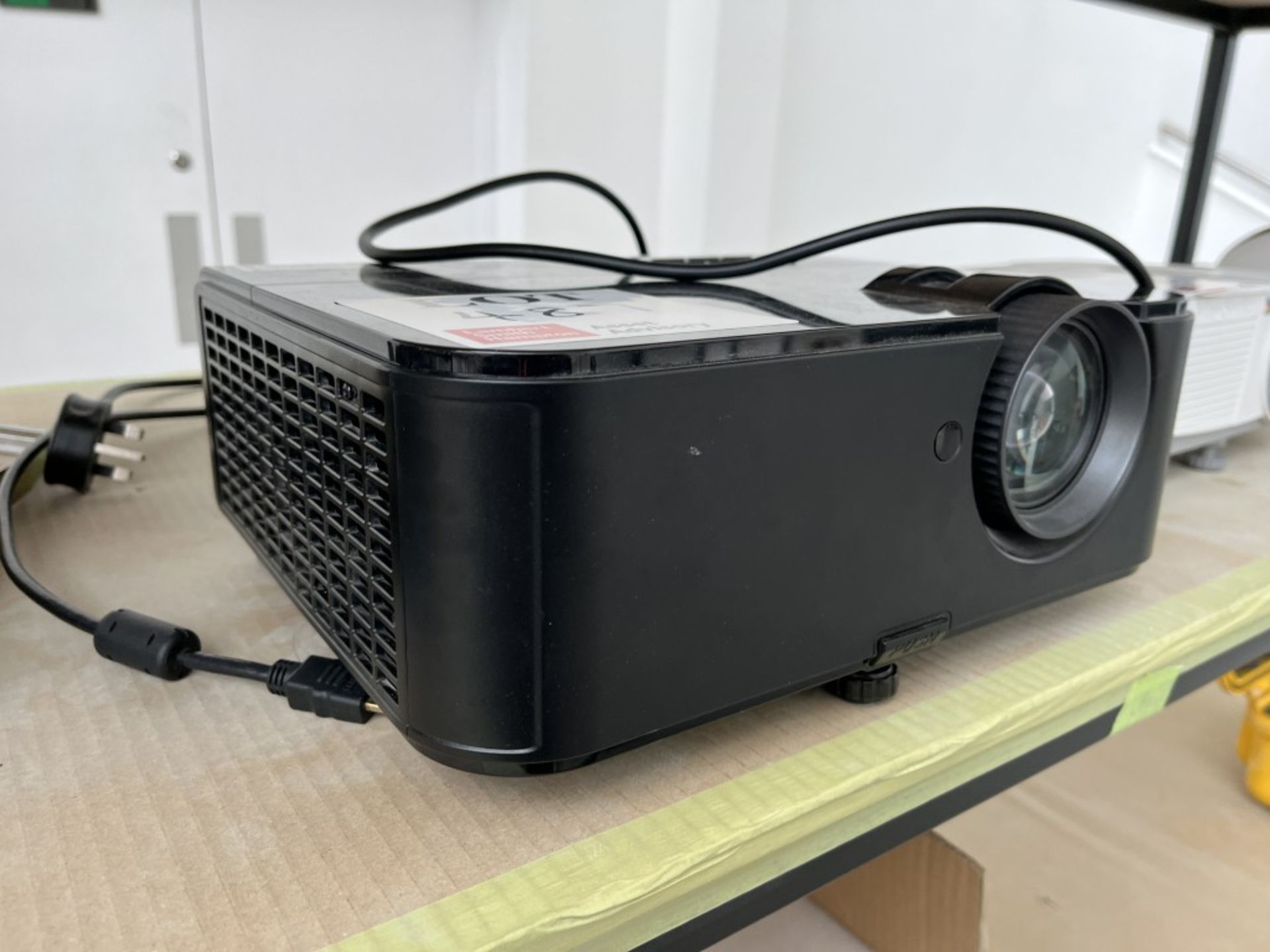 Infocus IN3128HD projector (2013) - Image 4 of 6