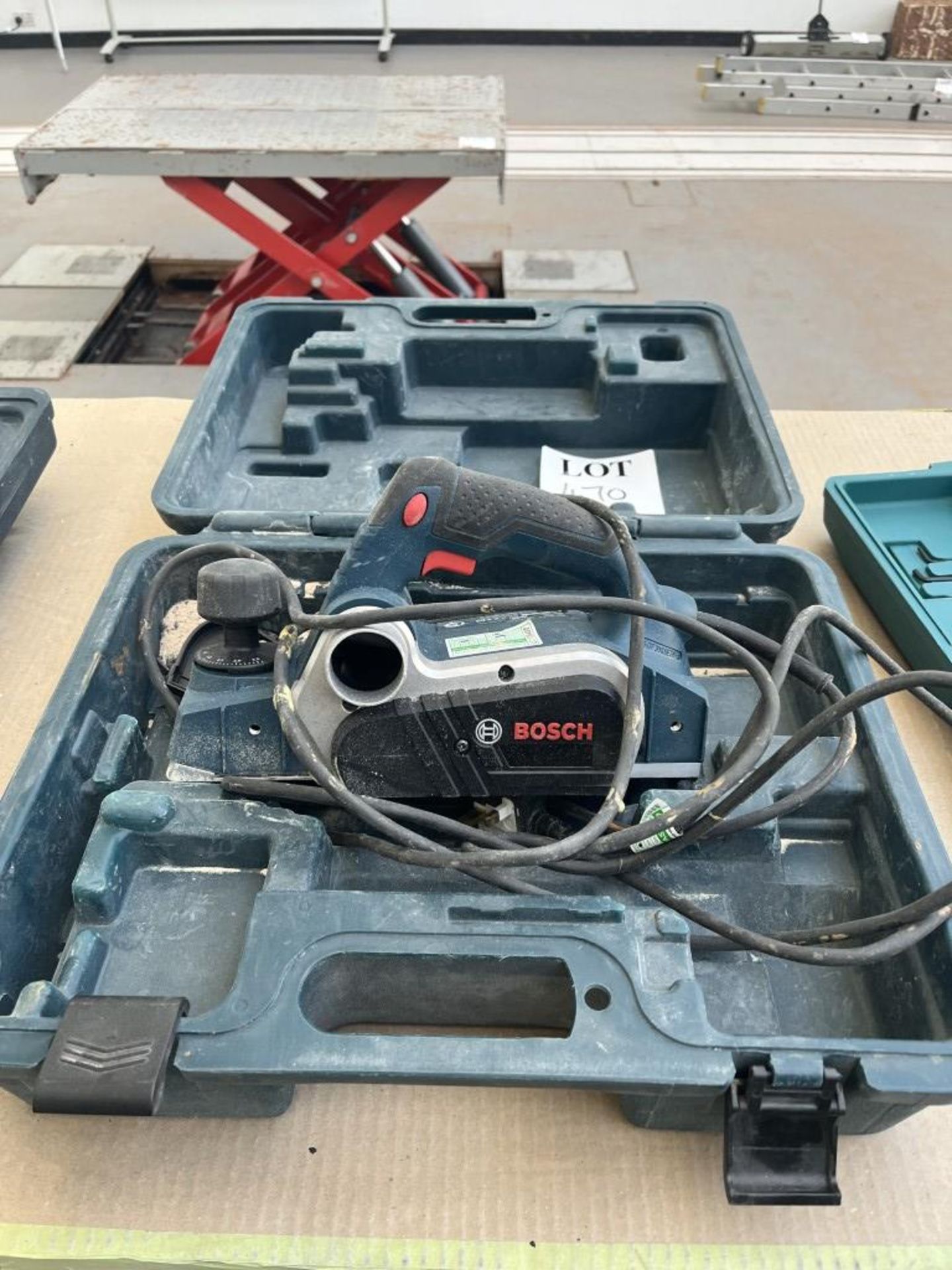 Bosch GHO 26-82D planer, 240v, to case