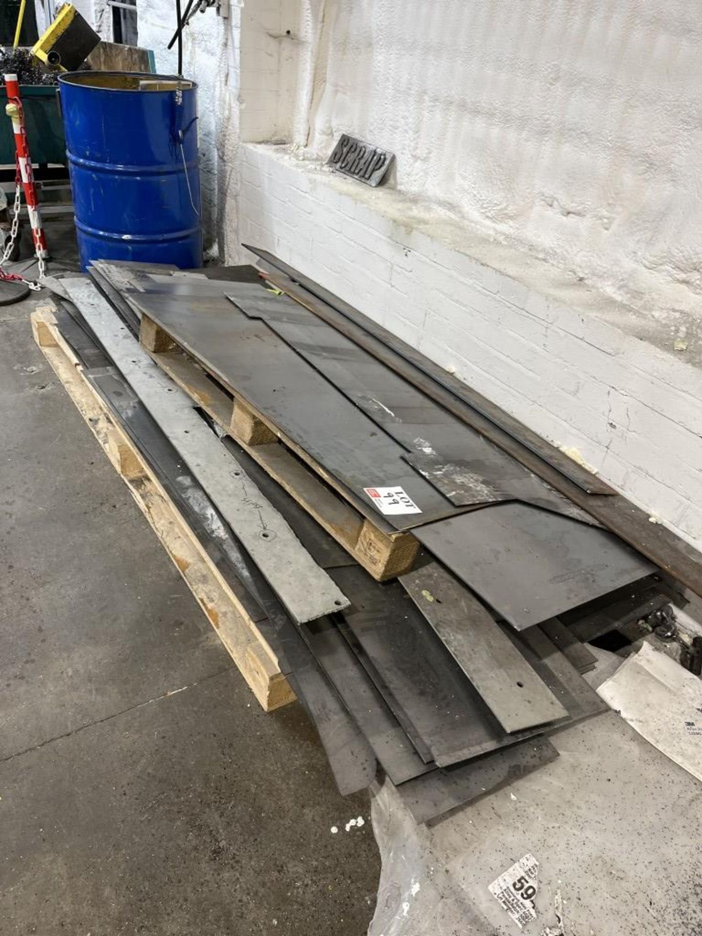 Quantity of various metal sheet off-cuts, pipe/tube etc - Image 8 of 10