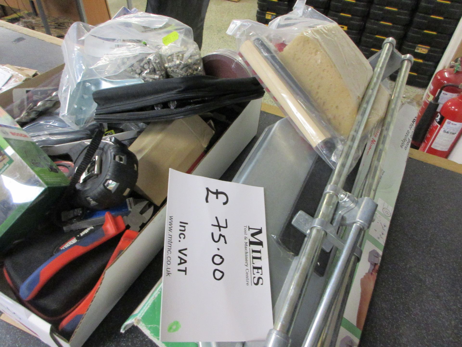 Miscellaneous lot including manual tile cutter, hand tools, tape measurers, beanie & hat, drill - Image 2 of 4