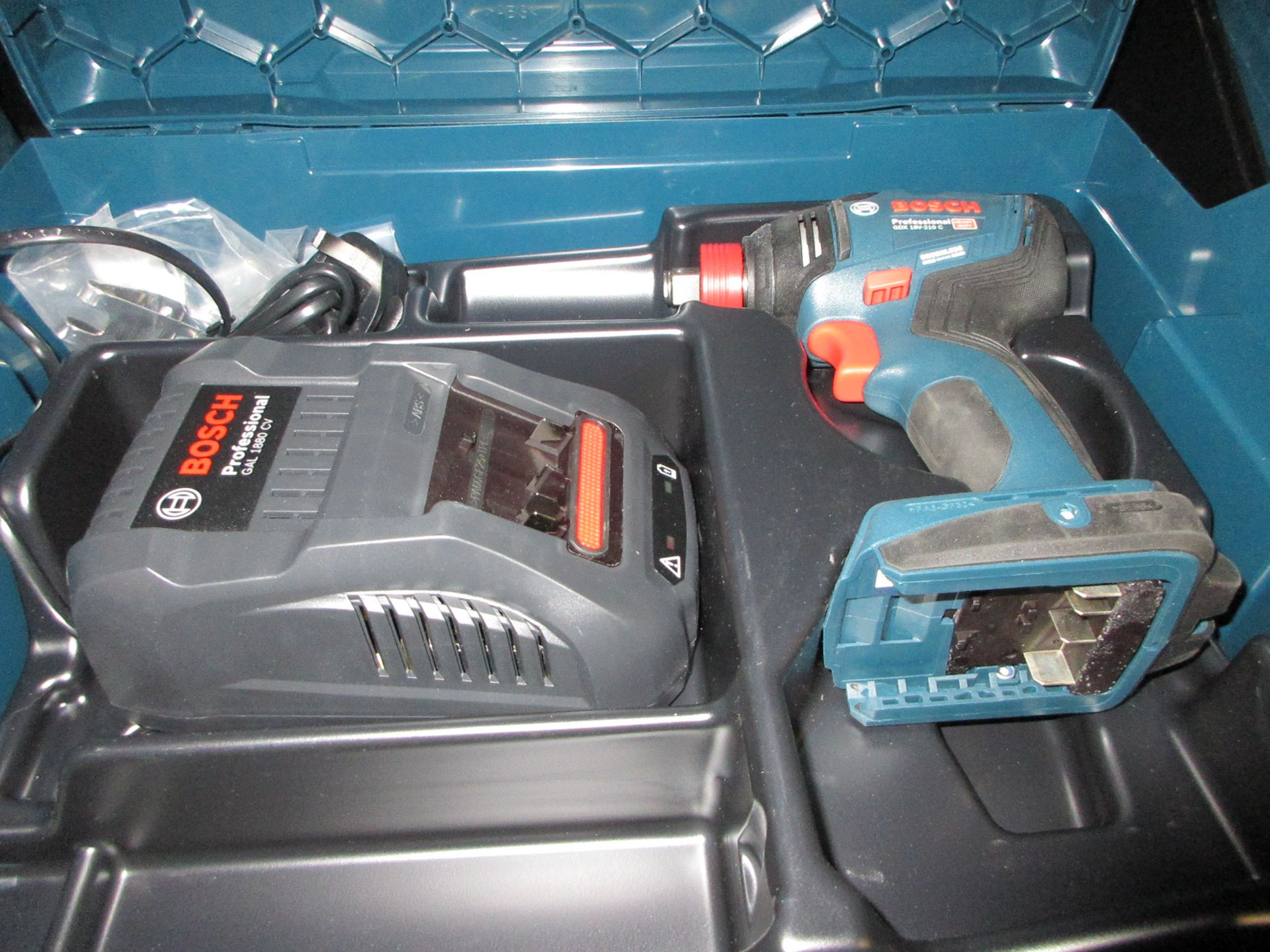 Bosch Professional GDX 18v-210c cordless impact wrench - body