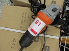 Black & Decker BEG010 710w 115mm angle grinder, 240v