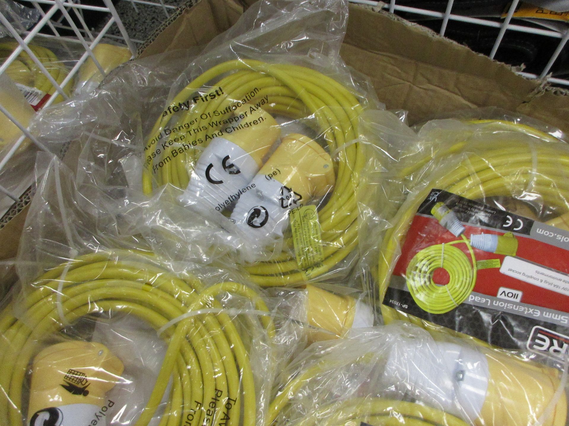 Twelve Spectre heavy duty 10m x 1.5mm extension leads, 110v