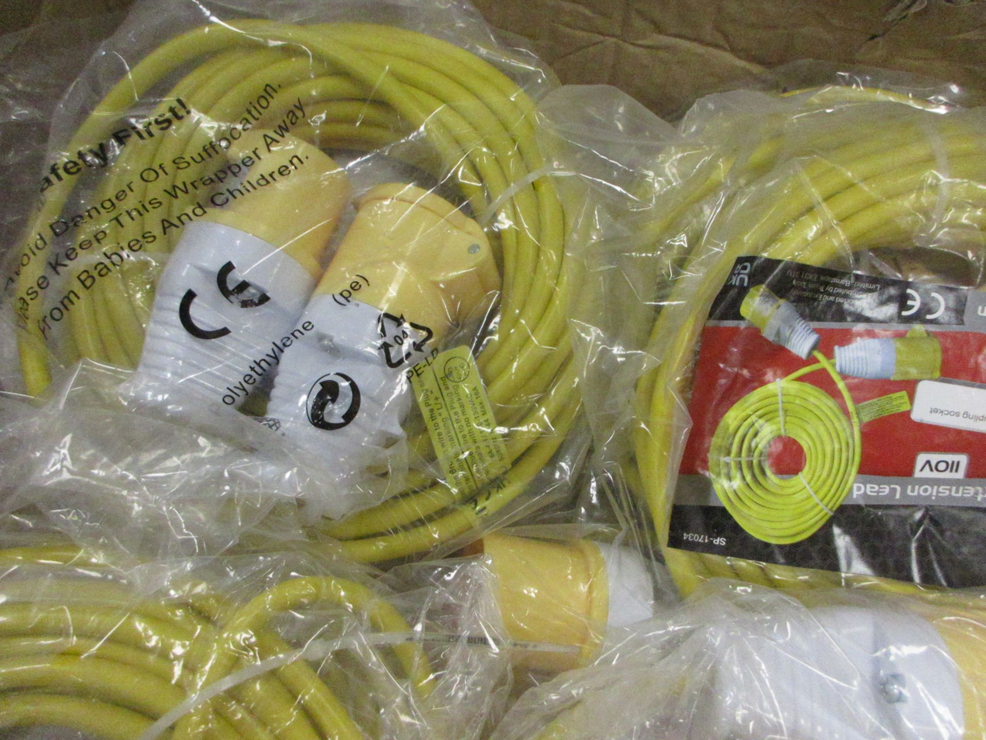 Twelve Spectre heavy duty 10m x 1.5mm extension leads, 110v