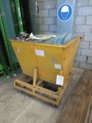 Mobile forklift tipping skip, 1m x 1.5m