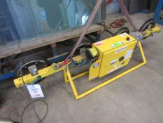 Hegla 500kg AKK11 A suction lifter, serial no. 16199 (2005), max. capacity 500kg LOLER: This lot has