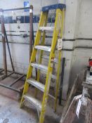 Youngman fibreglass step ladder, 5 tread