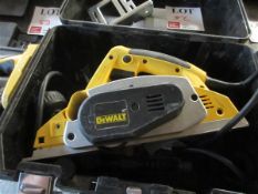 Dewalt DW678 240v corded planer and case