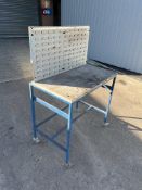 Mobile work bench