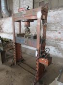 Cam Equipment C100H hydraulic 100T garage press, serial no. 179390 PoWRA: A ‘point of work’ risk