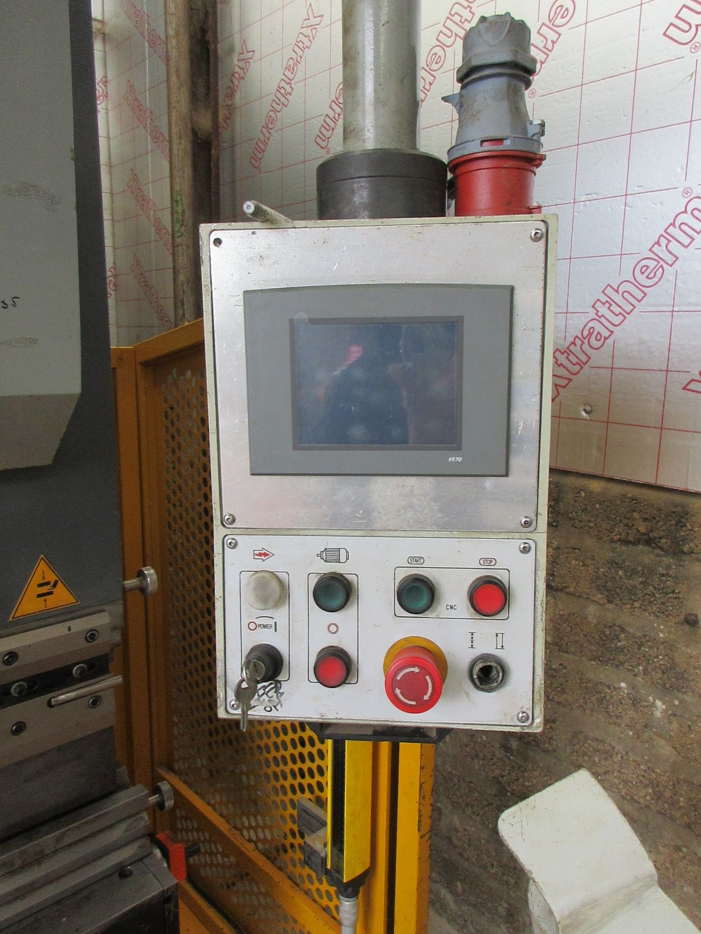 Man Tech HP32160 160 tonne hydraulic press break, serial no. W2007-108 (2009), width 3200mm with - Image 4 of 9