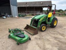 John Deere 3520 e/Hydro compact utility tractor fitted 300X loader