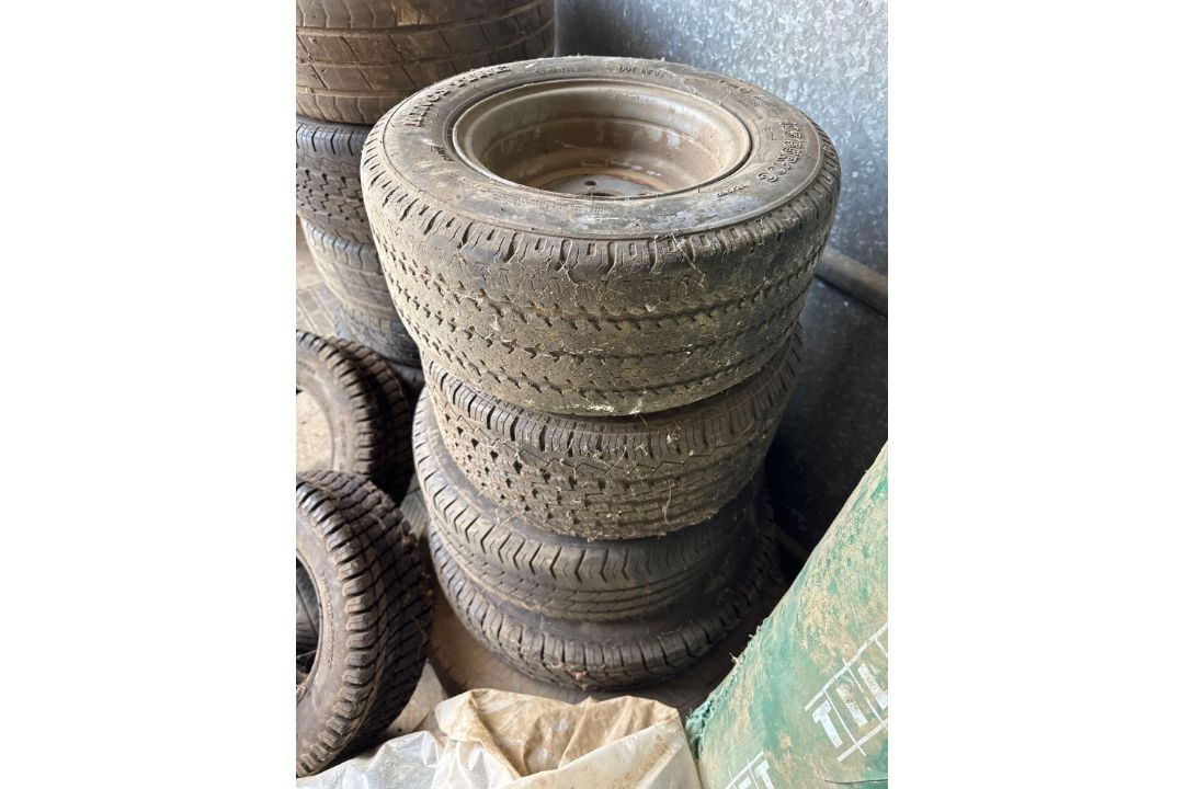 Twelve various trailer wheels and rims as lotted - Image 4 of 4
