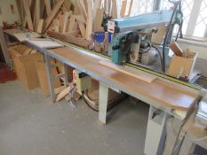 Grigio GR/640 crosscut saw, type 15418225, machine no. M000076725 (2005) with work cutting table,