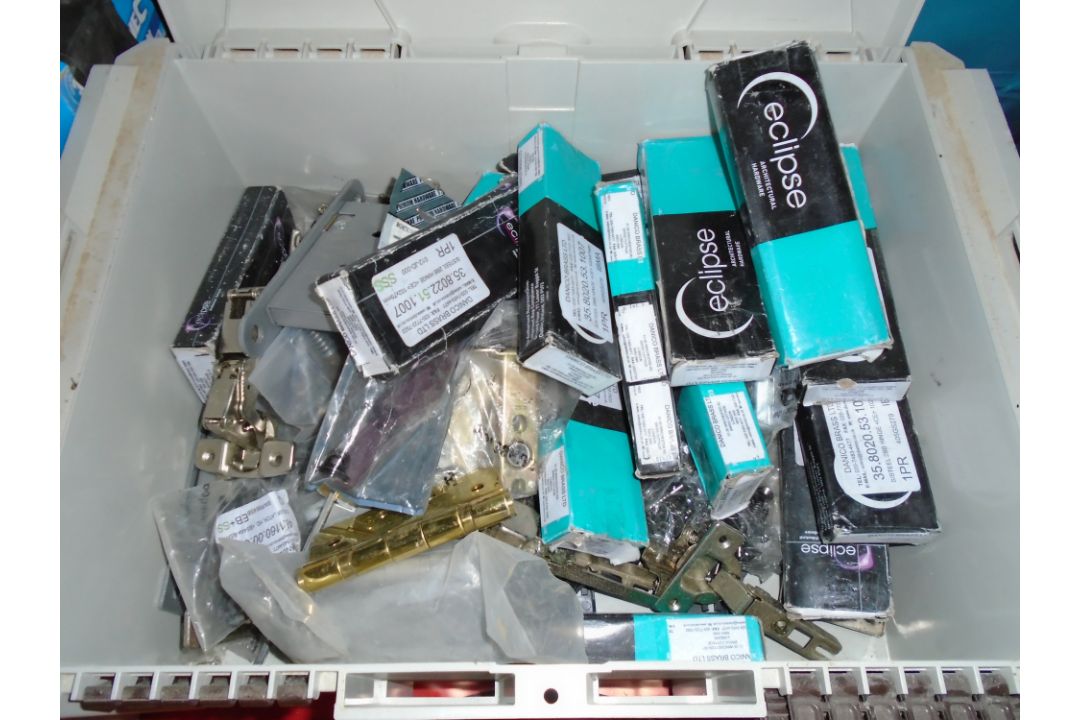 Box of various door furniture including lock, hinges and mortice lock - Image 1 of 2