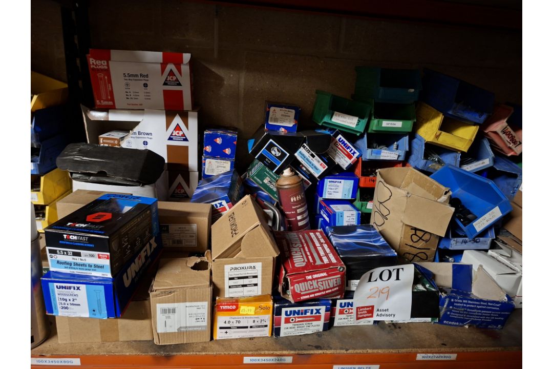 Contents of shelf to include various well plugs, screws, polytop bungs, electrodes, plasstic storage - Image 2 of 6