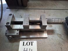 Unbranded Machine vice