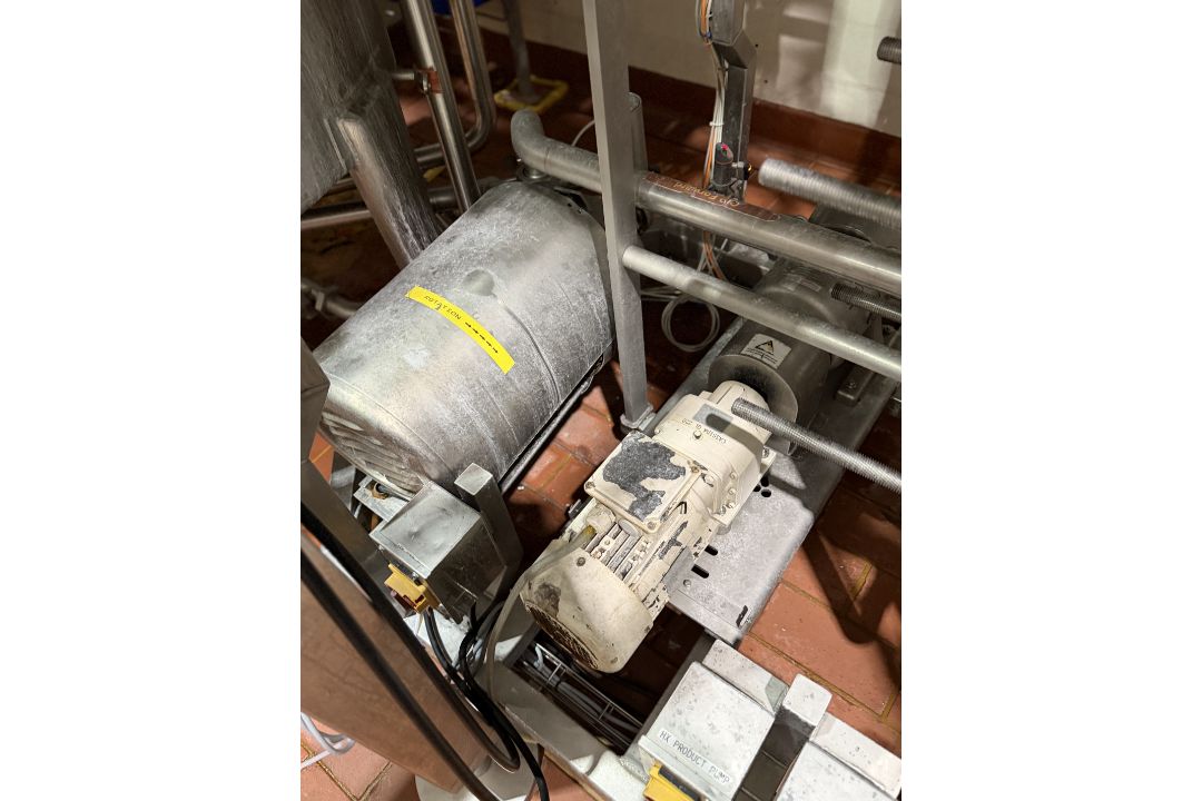 Cream Pasteuriser and Controls. 1x APV heat exchanger. APV liquid pumps. Surge pumps. Includes immed - Image 9 of 9