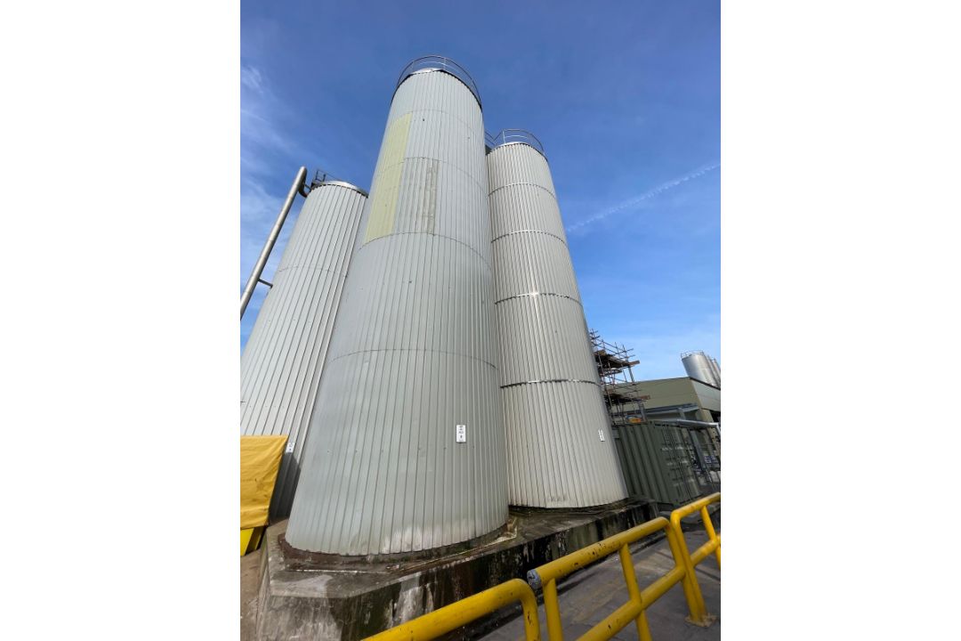 200,000 Ltr SS Silo (Ro Silo 4), no agitation, used for water storage, 4 x 16m, 10 Tonne, Insulated. - Image 1 of 6